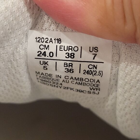 NWOB ASICS Japan S Women's Sneakers Shoes Size 7 EU 38 White/Ocean Haze Leather - Picture 8 of 10